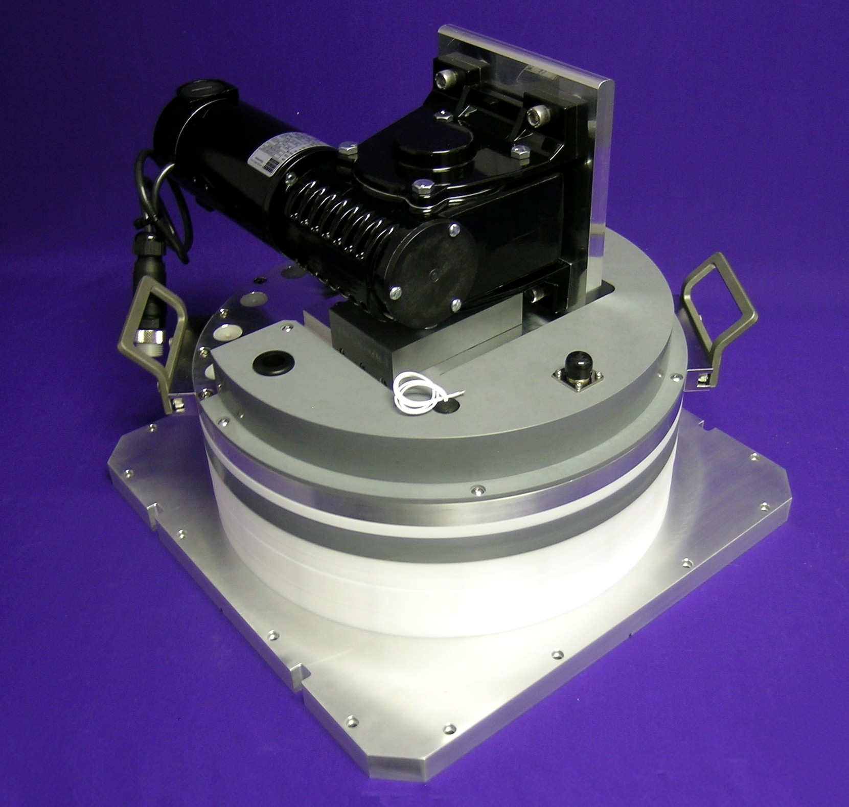 ONYX-10R Rotary Angle Drive Flange Mount | angstromsciences